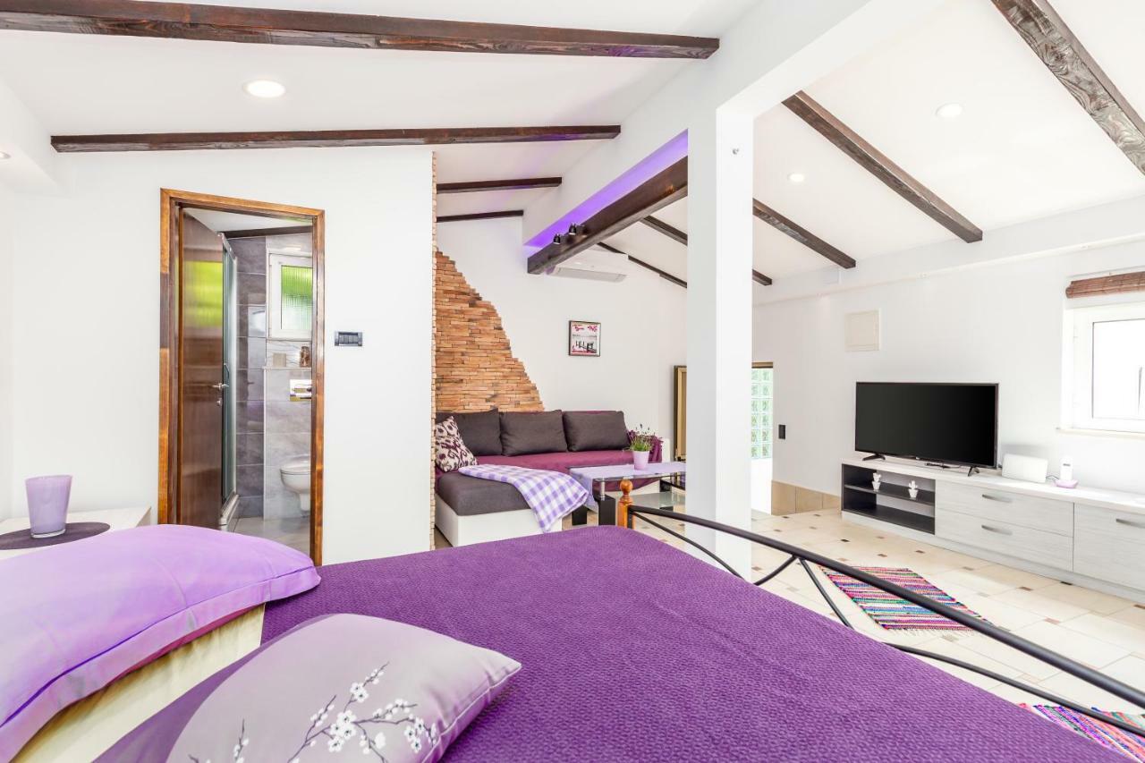 Apartmani Hrvatin Apartment