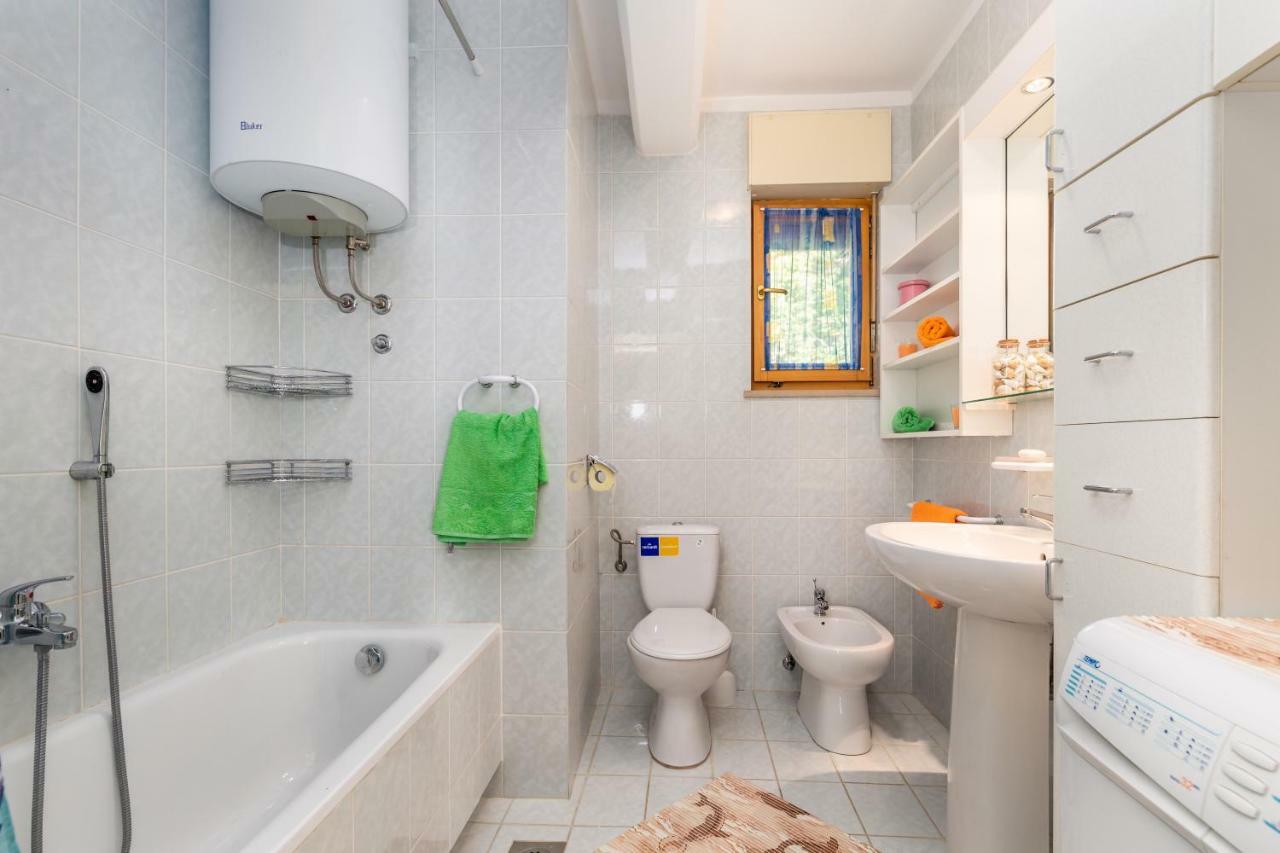 Apartmani Hrvatin *