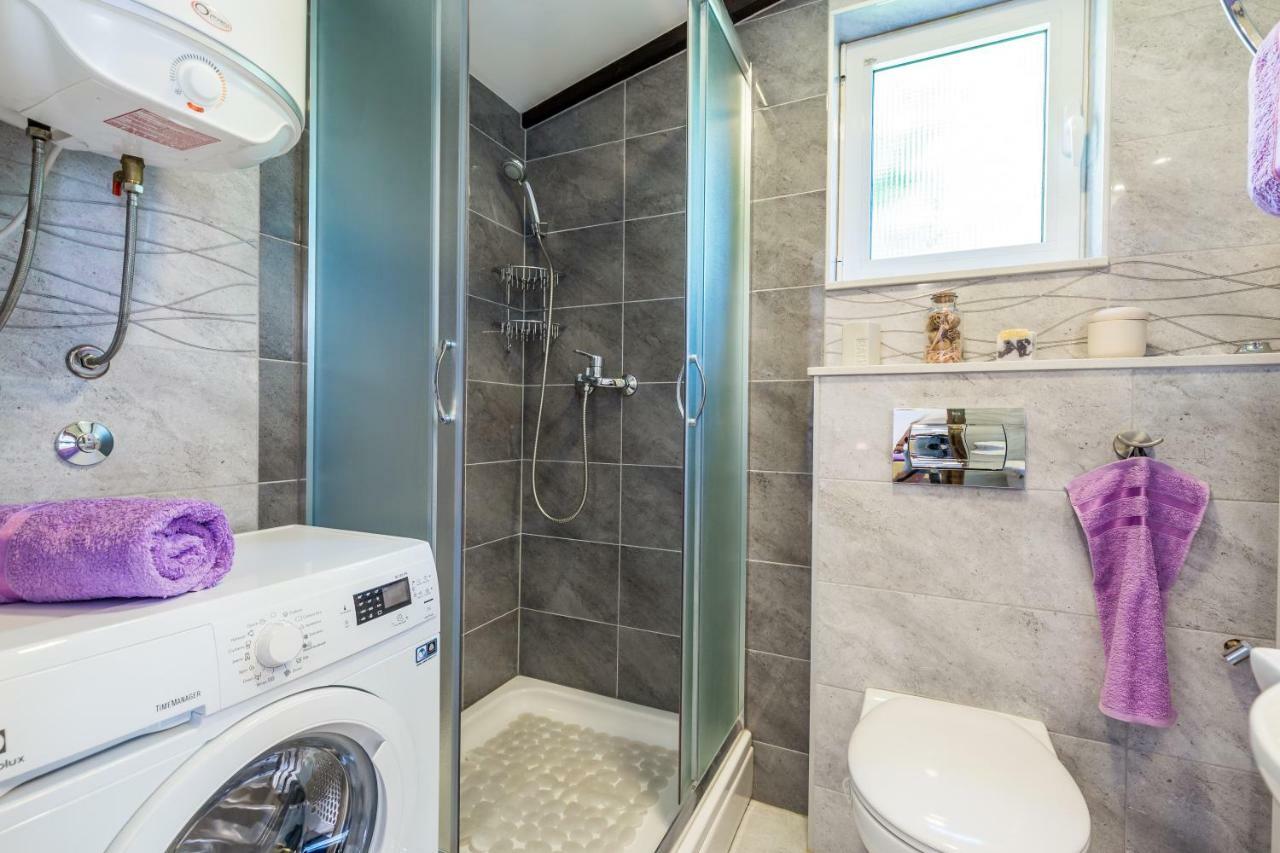 Apartmani Hrvatin Apartment *